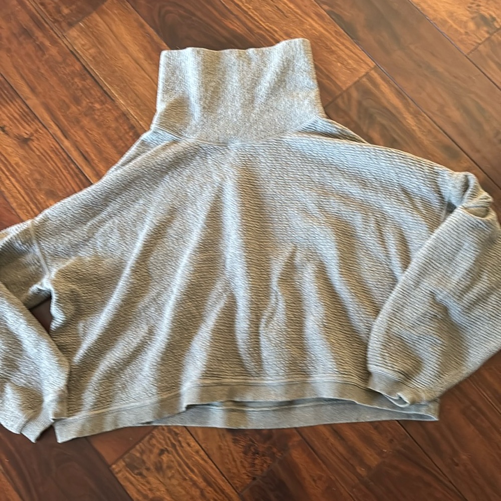 Lululemon peaceful moments pullover - Picture 2 of 3